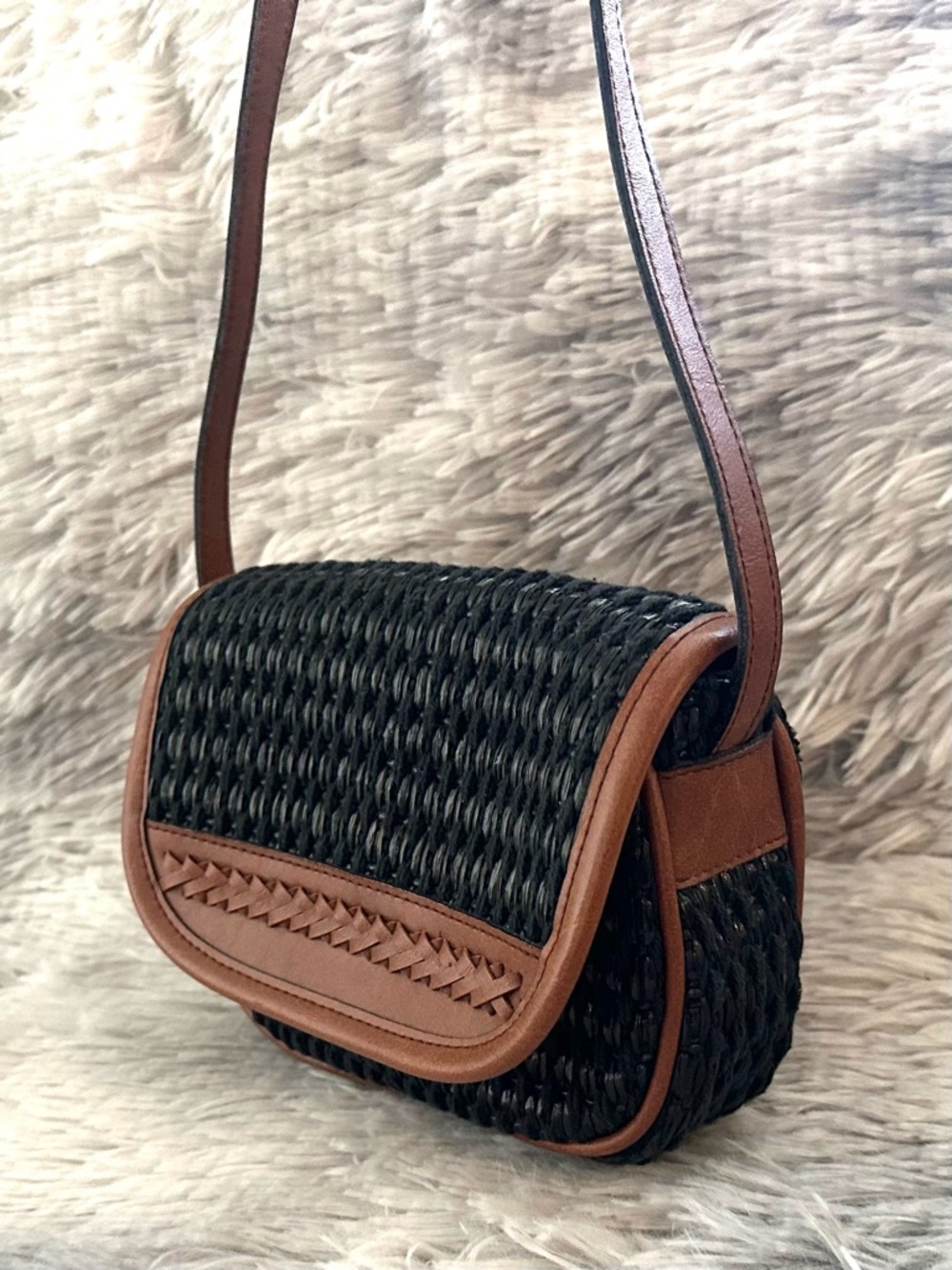 Amanda Smith Crossbody Bag in Black and Brown Woven Vegan Leather - Picture 6 of 12